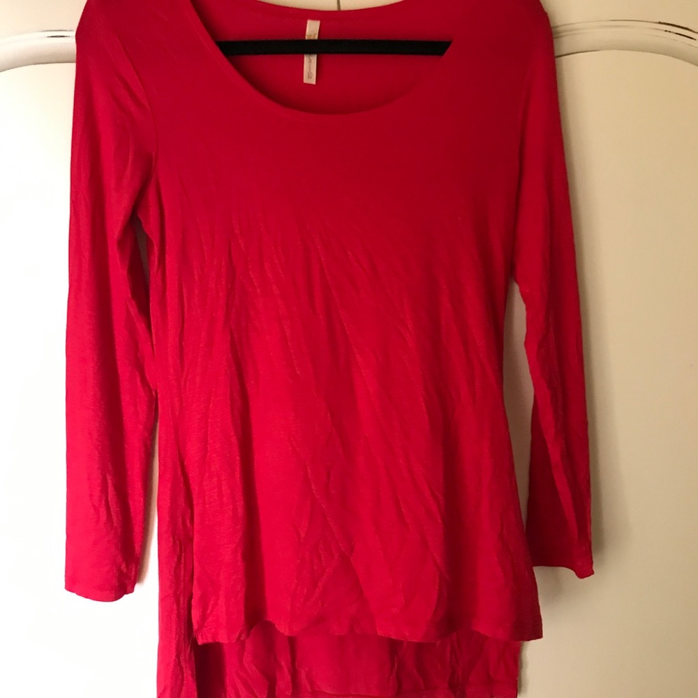 Red plain tee